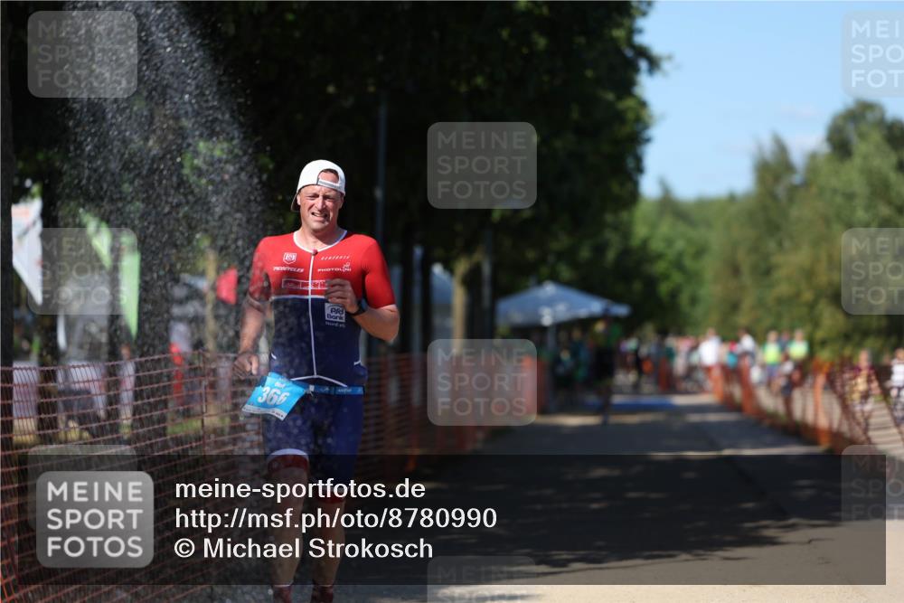 07.09.2025 - 19. Norderstedt Triathlon Michael Strokosch http://msf.ph/oto/8780990 07.09.2025 15:02:19 Laufen 366, 1469 meine-sportfotos.de