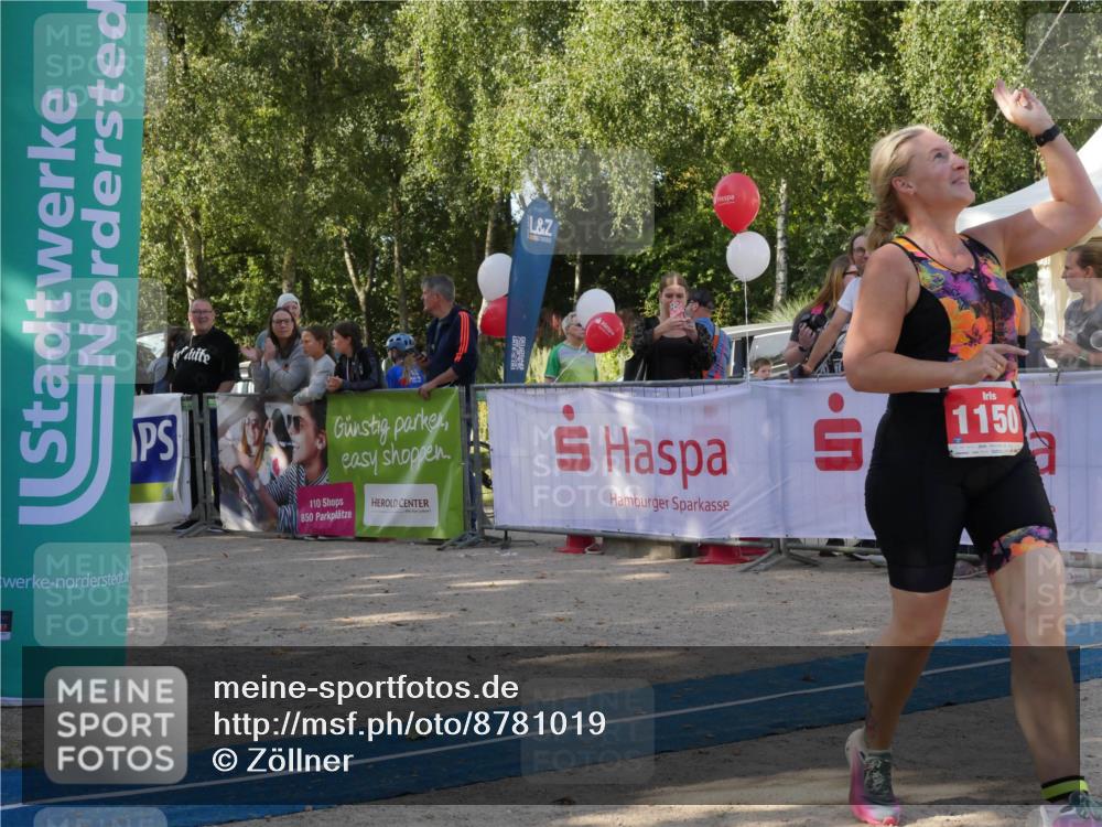 07.09.2025 - 19. Norderstedt Triathlon Zöllner http://msf.ph/oto/8781019 07.09.2025 10:56:30 Ziel 109, 114, 1150 meine-sportfotos.de