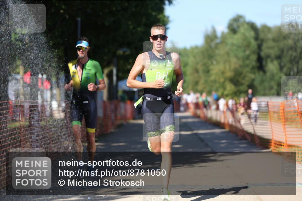 07.09.2025 - 19. Norderstedt Triathlon Michael Strokosch http://msf.ph/oto/8781050 07.09.2025 15:02:32 Laufen 1032 meine-sportfotos.de