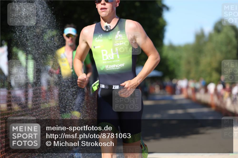 07.09.2025 - 19. Norderstedt Triathlon Michael Strokosch http://msf.ph/oto/8781063 07.09.2025 15:02:33 Laufen 1032 meine-sportfotos.de