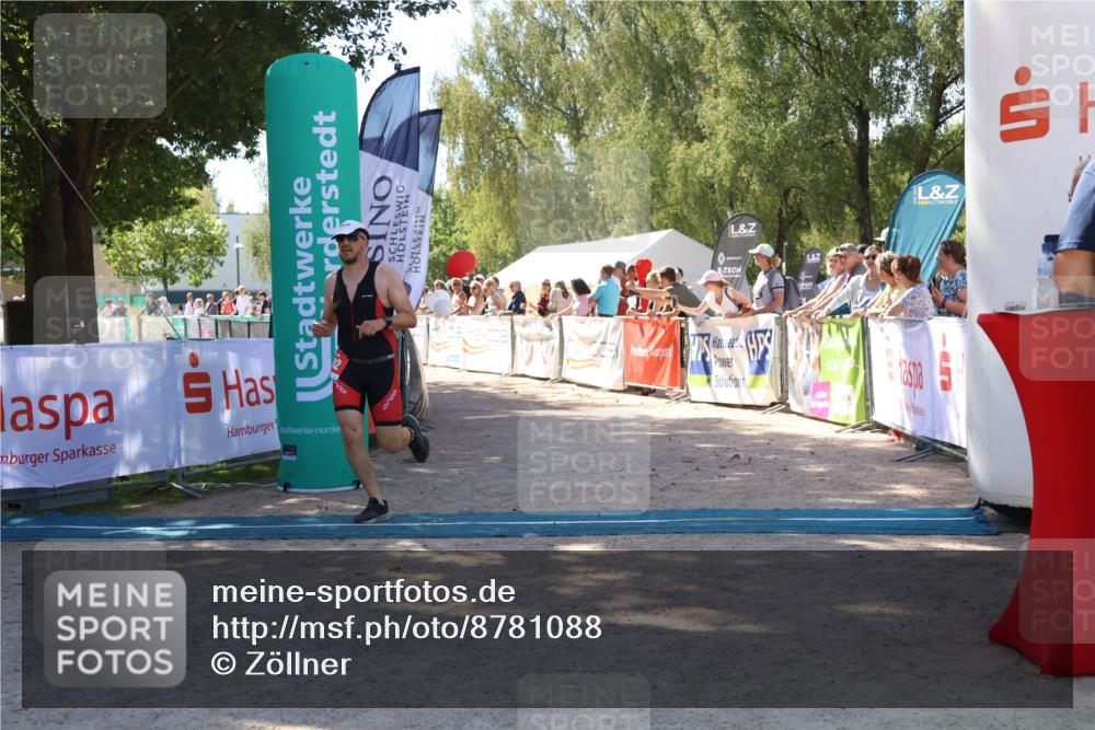 07.09.2025 - 19. Norderstedt Triathlon Zöllner http://msf.ph/oto/8781088 07.09.2025 12:53:11 Ziel 802, 1359 meine-sportfotos.de