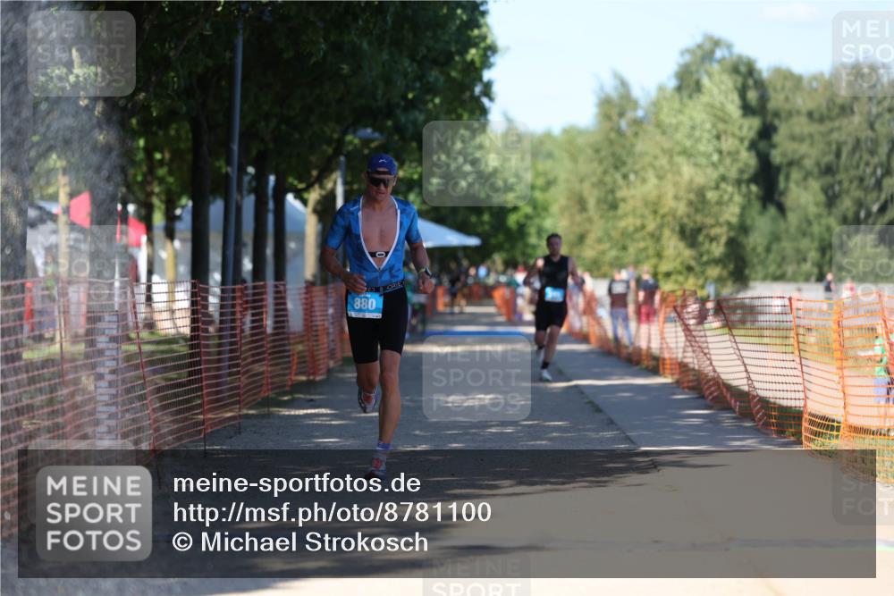 07.09.2025 - 19. Norderstedt Triathlon Michael Strokosch http://msf.ph/oto/8781100 07.09.2025 15:10:04 Laufen 363, 880, 1010, 1013 meine-sportfotos.de