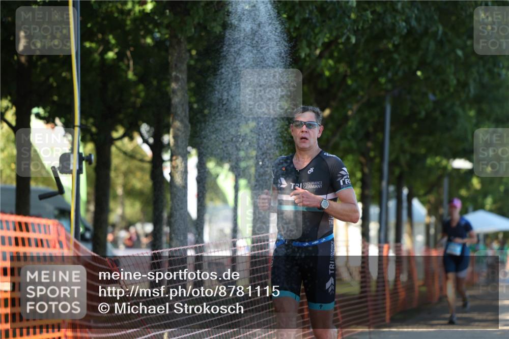 07.09.2025 - 19. Norderstedt Triathlon Michael Strokosch http://msf.ph/oto/8781115 07.09.2025 16:06:12 Laufen 1470, 1484 meine-sportfotos.de