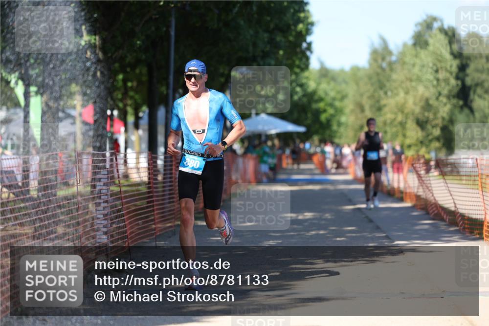 07.09.2025 - 19. Norderstedt Triathlon Michael Strokosch http://msf.ph/oto/8781133 07.09.2025 15:10:05 Laufen 363, 880, 1010, 1013 meine-sportfotos.de