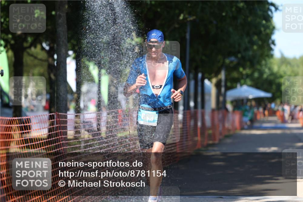 07.09.2025 - 19. Norderstedt Triathlon Michael Strokosch http://msf.ph/oto/8781154 07.09.2025 15:10:06 Laufen 363, 880, 1010, 1013 meine-sportfotos.de