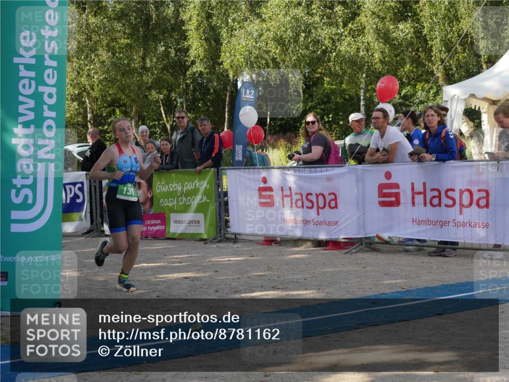 07.09.2025 - 19. Norderstedt Triathlon Zöllner http://msf.ph/oto/8781162 07.09.2025 10:57:03 Ziel 131, 651 meine-sportfotos.de
