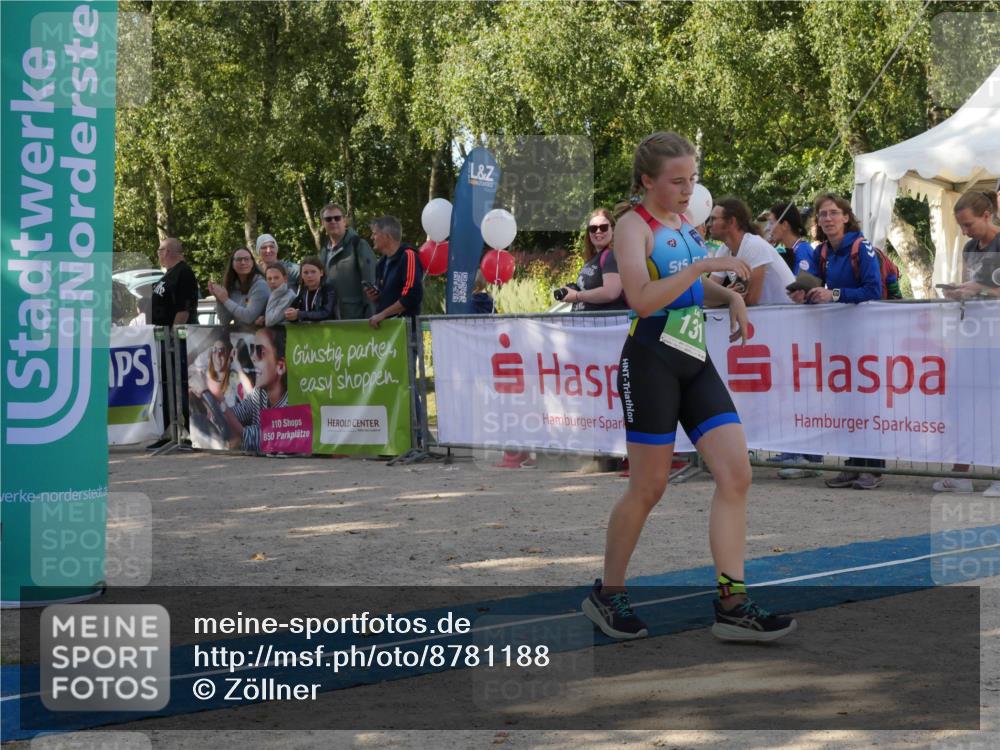 07.09.2025 - 19. Norderstedt Triathlon Zöllner http://msf.ph/oto/8781188 07.09.2025 10:57:04 Ziel 131 meine-sportfotos.de