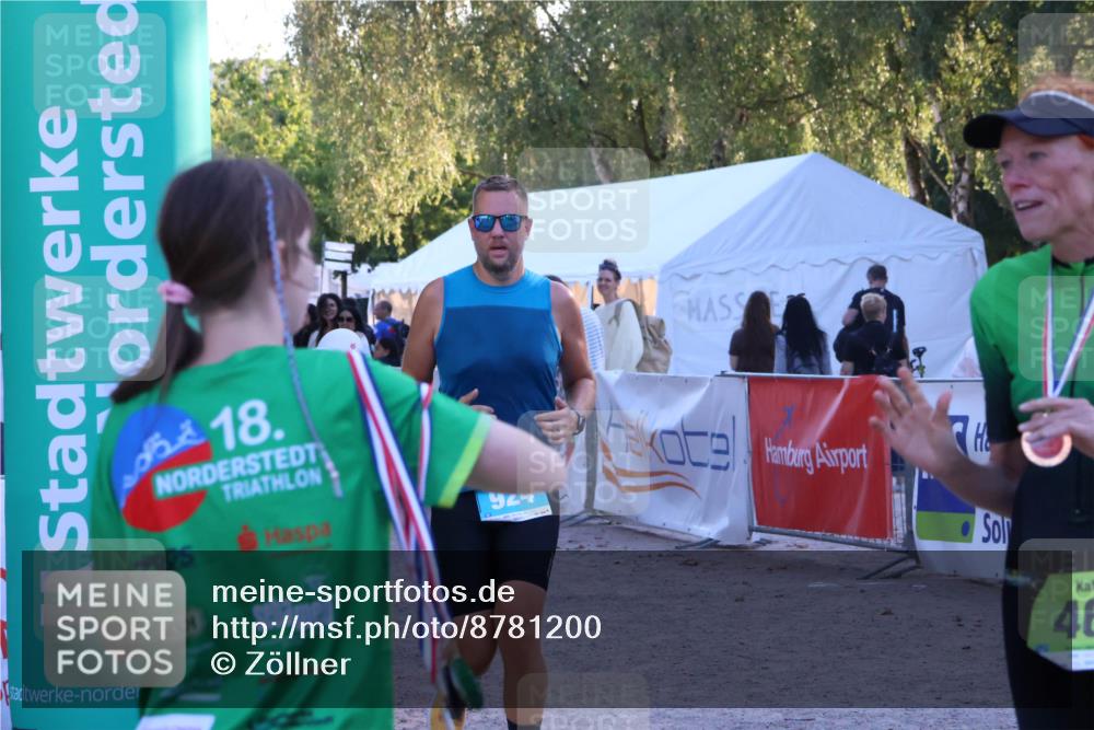 07.09.2025 - 19. Norderstedt Triathlon Zöllner http://msf.ph/oto/8781200 07.09.2025 17:38:39 Ziel 924 meine-sportfotos.de
