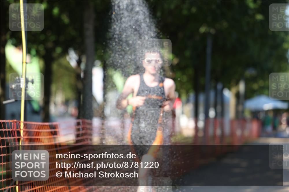 07.09.2025 - 19. Norderstedt Triathlon Michael Strokosch http://msf.ph/oto/8781220 07.09.2025 15:10:58 Laufen 1002 meine-sportfotos.de