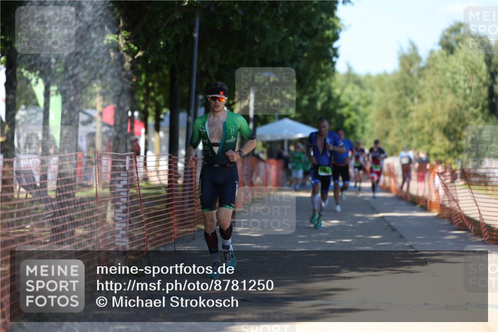 07.09.2025 - 19. Norderstedt Triathlon Michael Strokosch http://msf.ph/oto/8781250 07.09.2025 15:11:11 Laufen 1016 meine-sportfotos.de