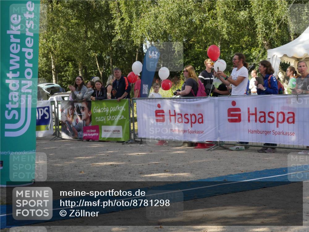 07.09.2025 - 19. Norderstedt Triathlon Zöllner http://msf.ph/oto/8781298 07.09.2025 10:57:39 Ziel 58, 125, 126, 636 meine-sportfotos.de