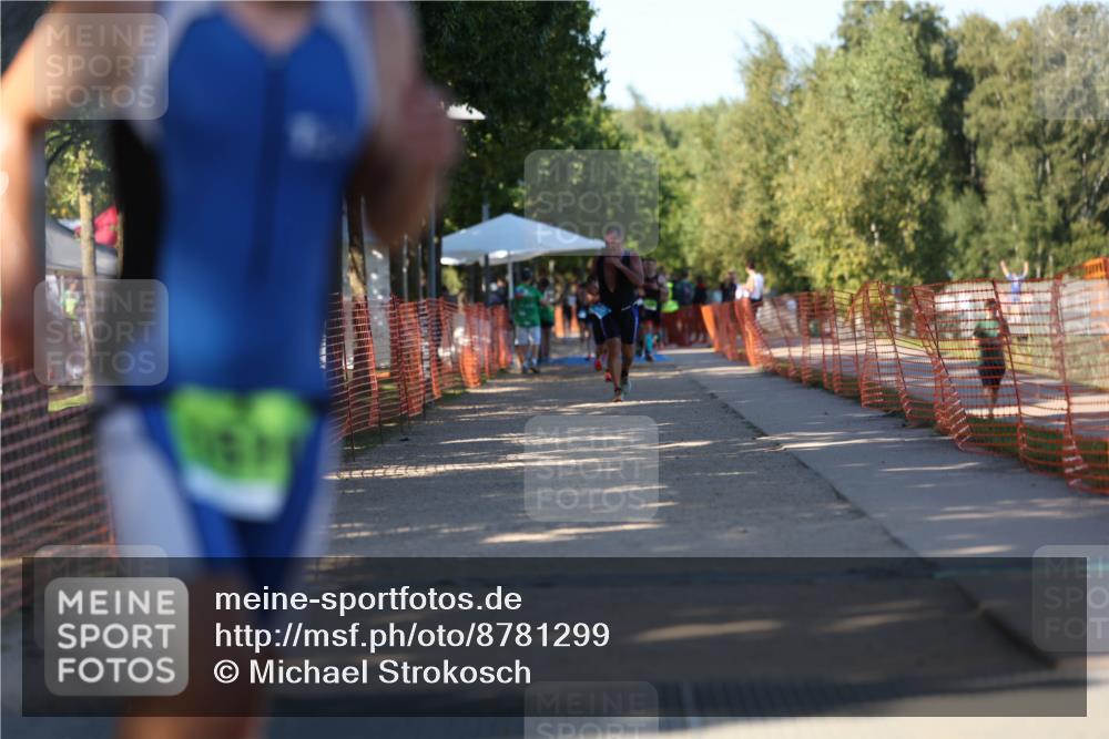 07.09.2025 - 19. Norderstedt Triathlon Michael Strokosch http://msf.ph/oto/8781299 07.09.2025 16:07:03 Laufen 1510 meine-sportfotos.de