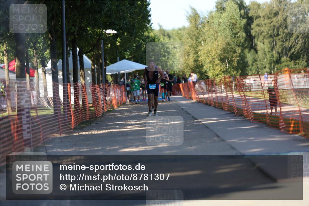 07.09.2025 - 19. Norderstedt Triathlon Michael Strokosch http://msf.ph/oto/8781307 07.09.2025 16:07:05 Laufen 1510 meine-sportfotos.de