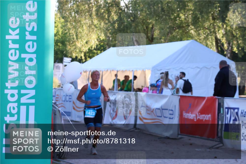 07.09.2025 - 19. Norderstedt Triathlon Zöllner http://msf.ph/oto/8781318 07.09.2025 17:42:38 Ziel 1423 meine-sportfotos.de