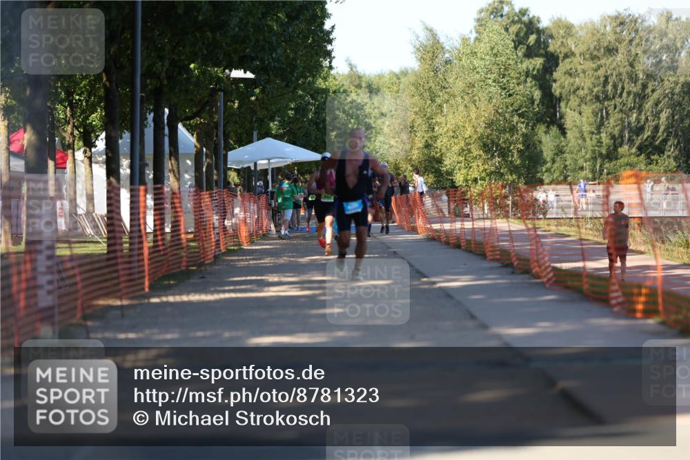 07.09.2025 - 19. Norderstedt Triathlon Michael Strokosch http://msf.ph/oto/8781323 07.09.2025 16:07:07 Laufen  meine-sportfotos.de