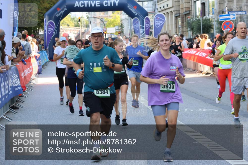 07.09.2025 - BARMER Alsterlauf Strokosch-Dieckow http://msf.ph/oto/8781362 07.09.2025 10:05:43 Ziel 2043, 2744, 2773, 3015, 3023, 3154, 3573, 3574, 3839, 3991, 4178, 4179, 4230, 4342, 4355, 4401, 4465, 4570, 4793, 4807, 5105, 5363, 5431, 5432, 5478, 5621, 5728, 5752, 5787, 5788, 5811, 6085, 6101, 6129, 6221, 8023, 8064, 8121, 8184, 8185, 8327, 8332, 8333, 8466 meine-sportfotos.de