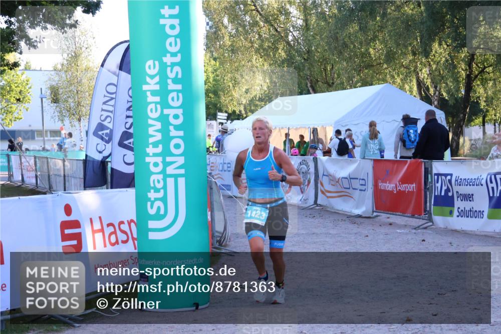 07.09.2025 - 19. Norderstedt Triathlon Zöllner http://msf.ph/oto/8781363 07.09.2025 17:42:40 Ziel 1423 meine-sportfotos.de