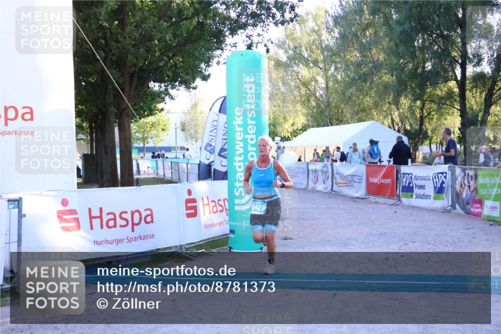 07.09.2025 - 19. Norderstedt Triathlon Zöllner http://msf.ph/oto/8781373 07.09.2025 17:42:41 Ziel 1423 meine-sportfotos.de