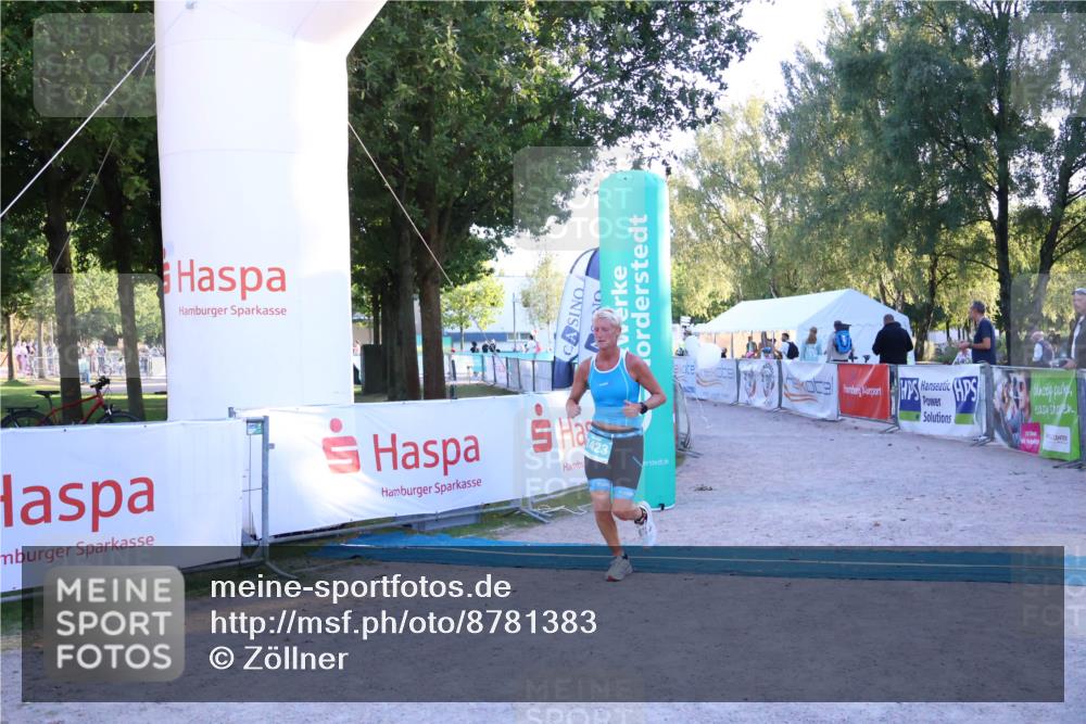 07.09.2025 - 19. Norderstedt Triathlon Zöllner http://msf.ph/oto/8781383 07.09.2025 17:42:41 Ziel 1423 meine-sportfotos.de