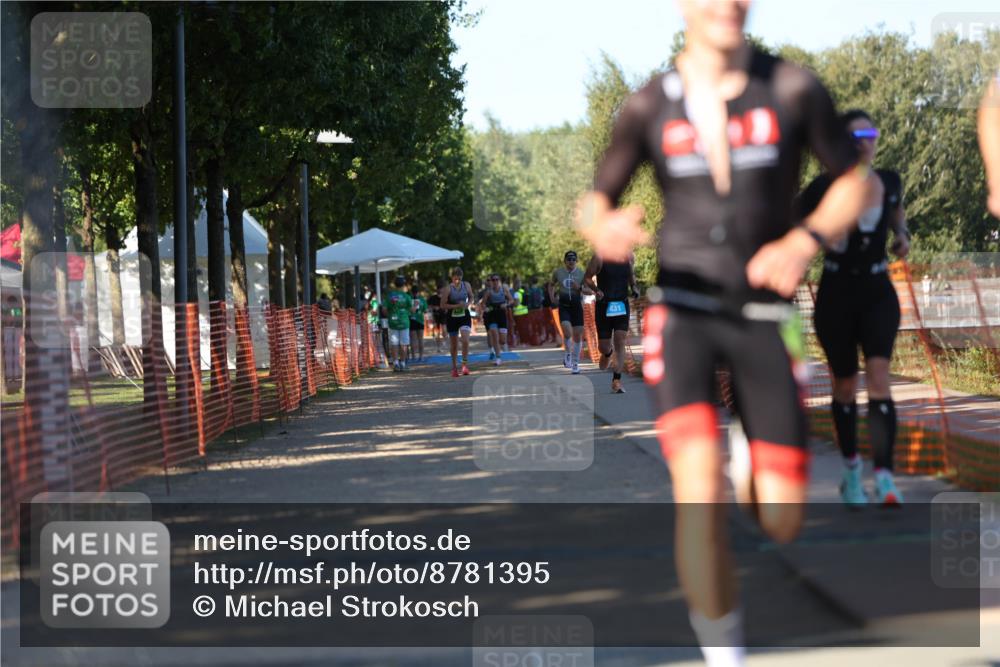 07.09.2025 - 19. Norderstedt Triathlon Michael Strokosch http://msf.ph/oto/8781395 07.09.2025 16:07:20 Laufen 431, 464, 487, 520, 524, 1414, 1479 meine-sportfotos.de