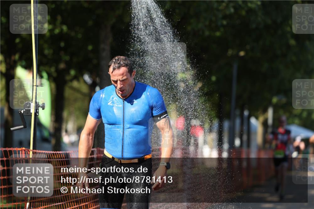 07.09.2025 - 19. Norderstedt Triathlon Michael Strokosch http://msf.ph/oto/8781413 07.09.2025 15:11:21 Laufen 888, 979, 985, 1012 meine-sportfotos.de