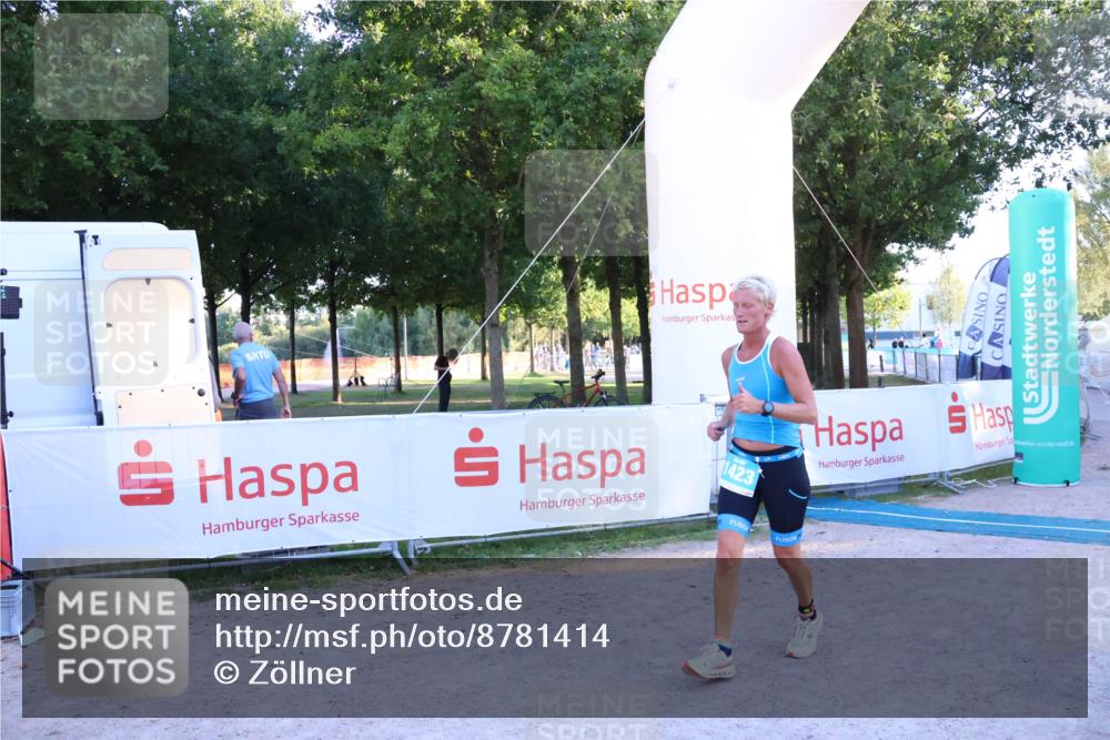 07.09.2025 - 19. Norderstedt Triathlon Zöllner http://msf.ph/oto/8781414 07.09.2025 17:42:42 Ziel 1423 meine-sportfotos.de