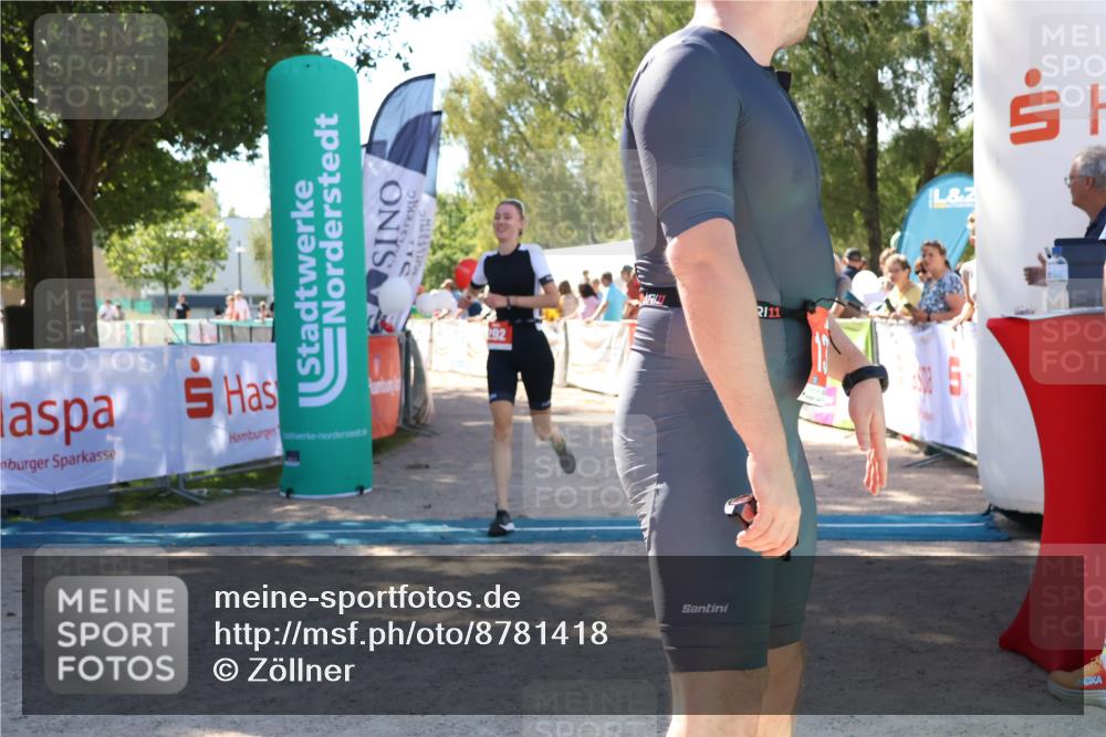 07.09.2025 - 19. Norderstedt Triathlon Zöllner http://msf.ph/oto/8781418 07.09.2025 12:55:37 Ziel 292 meine-sportfotos.de