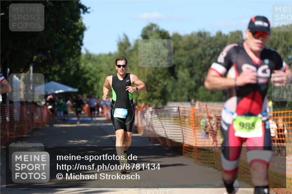 07.09.2025 - 19. Norderstedt Triathlon Michael Strokosch http://msf.ph/oto/8781434 07.09.2025 15:11:24 Laufen 888, 979, 985, 1012 meine-sportfotos.de