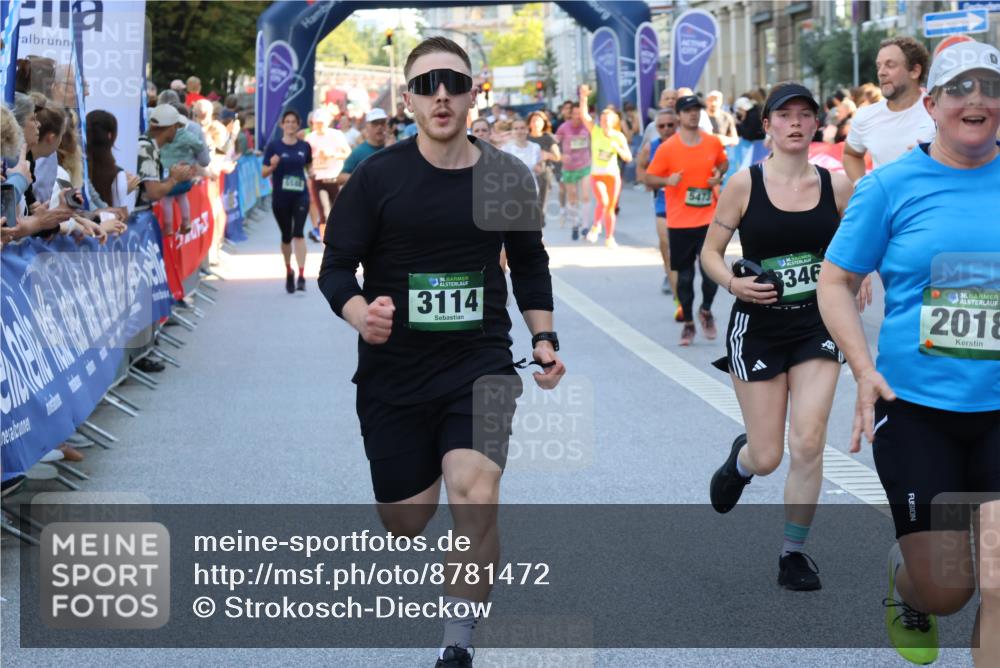 07.09.2025 - BARMER Alsterlauf Strokosch-Dieckow http://msf.ph/oto/8781472 07.09.2025 10:05:37 Ziel 2043, 2064, 2435, 2744, 2773, 3015, 3023, 3573, 3574, 3839, 3991, 4178, 4179, 4230, 4355, 4401, 4465, 4570, 4729, 4793, 4806, 4807, 5061, 5105, 5431, 5432, 5616, 5621, 5728, 5752, 5787, 5788, 5811, 6101, 6129, 6221, 6327, 8023, 8045, 8064, 8184, 8185, 8190, 8259, 8327, 8332, 8333, 8445, 8446, 8466 meine-sportfotos.de