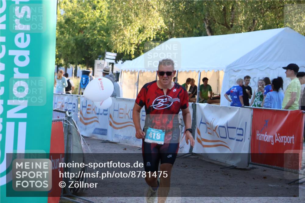07.09.2025 - 19. Norderstedt Triathlon Zöllner http://msf.ph/oto/8781475 07.09.2025 17:42:57 Ziel 418 meine-sportfotos.de