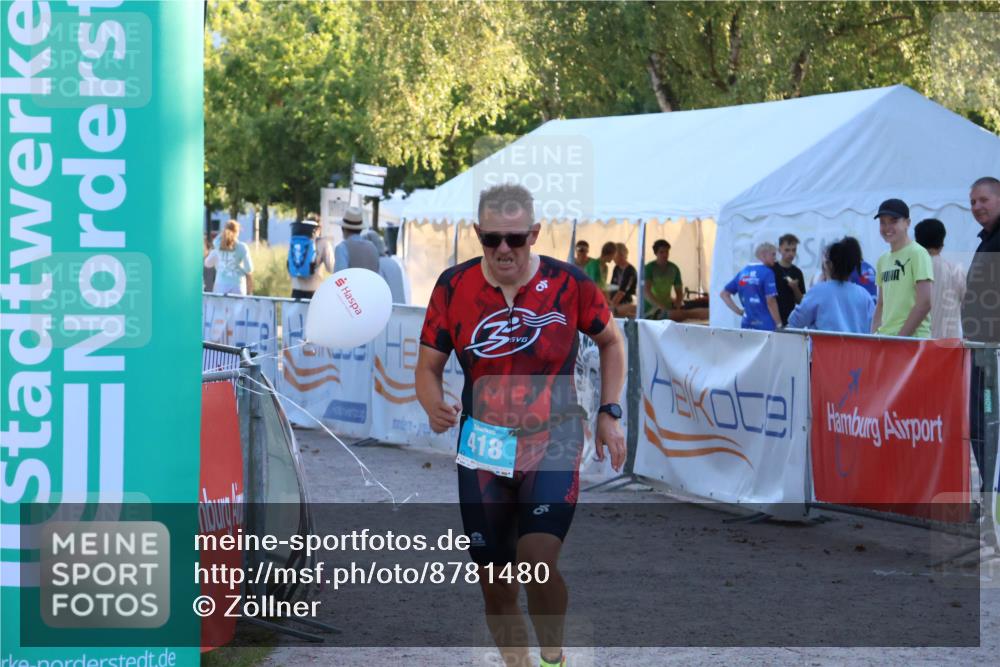 07.09.2025 - 19. Norderstedt Triathlon Zöllner http://msf.ph/oto/8781480 07.09.2025 17:42:57 Ziel 418 meine-sportfotos.de