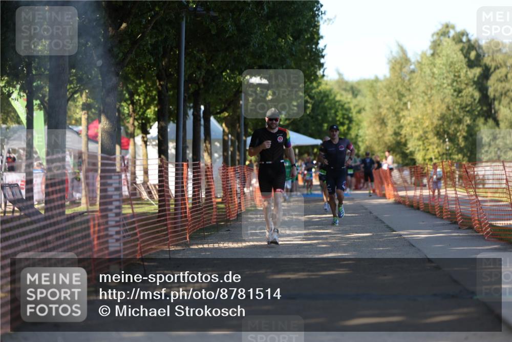 07.09.2025 - 19. Norderstedt Triathlon Michael Strokosch http://msf.ph/oto/8781514 07.09.2025 16:07:40 Laufen 450, 496, 497, 535, 951 meine-sportfotos.de