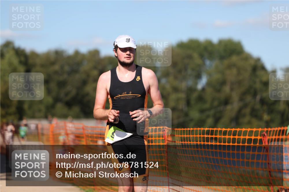 07.09.2025 - 19. Norderstedt Triathlon Michael Strokosch http://msf.ph/oto/8781524 07.09.2025 15:11:39 Laufen 999, 1025 meine-sportfotos.de