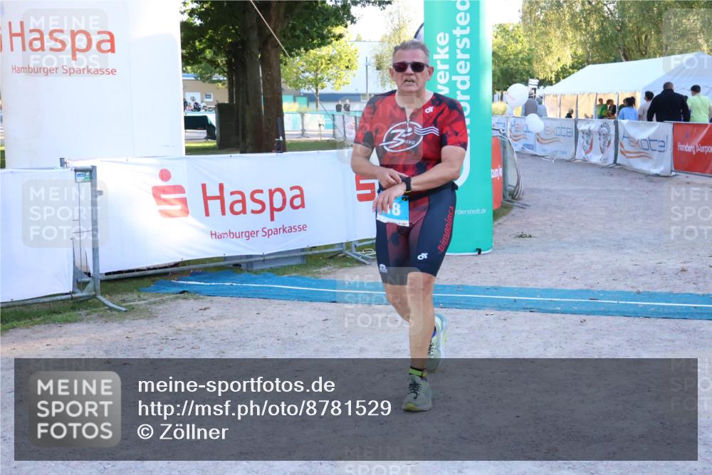 07.09.2025 - 19. Norderstedt Triathlon Zöllner http://msf.ph/oto/8781529 07.09.2025 17:43:00 Ziel 418 meine-sportfotos.de