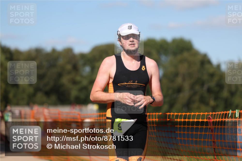 07.09.2025 - 19. Norderstedt Triathlon Michael Strokosch http://msf.ph/oto/8781533 07.09.2025 15:11:39 Laufen 999, 1025 meine-sportfotos.de