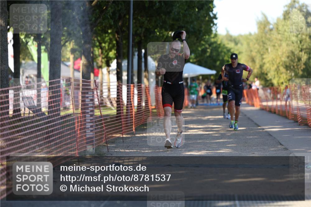 07.09.2025 - 19. Norderstedt Triathlon Michael Strokosch http://msf.ph/oto/8781537 07.09.2025 16:07:42 Laufen 450, 496, 497, 535, 951 meine-sportfotos.de