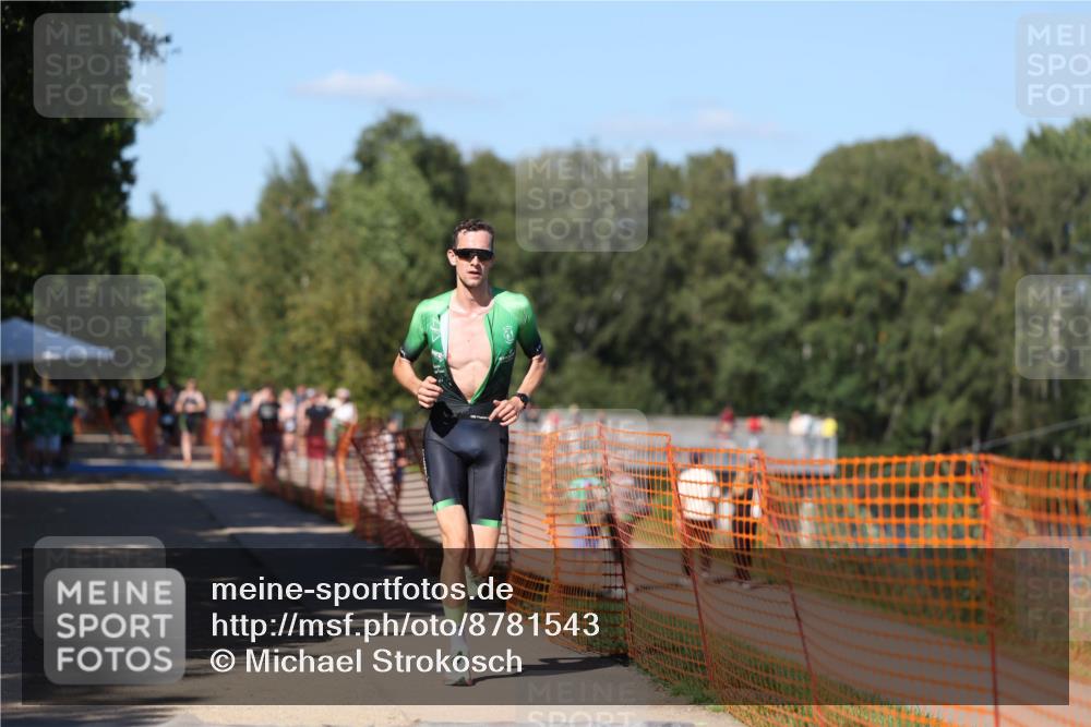 07.09.2025 - 19. Norderstedt Triathlon Michael Strokosch http://msf.ph/oto/8781543 07.09.2025 15:11:49 Laufen 1014 meine-sportfotos.de