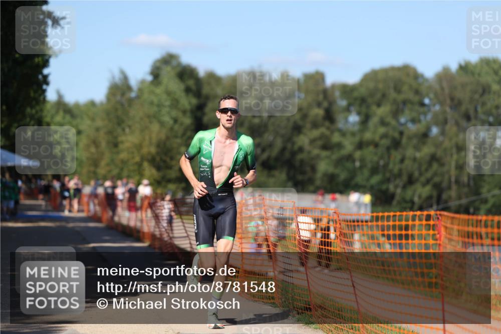 07.09.2025 - 19. Norderstedt Triathlon Michael Strokosch http://msf.ph/oto/8781548 07.09.2025 15:11:49 Laufen 1014 meine-sportfotos.de