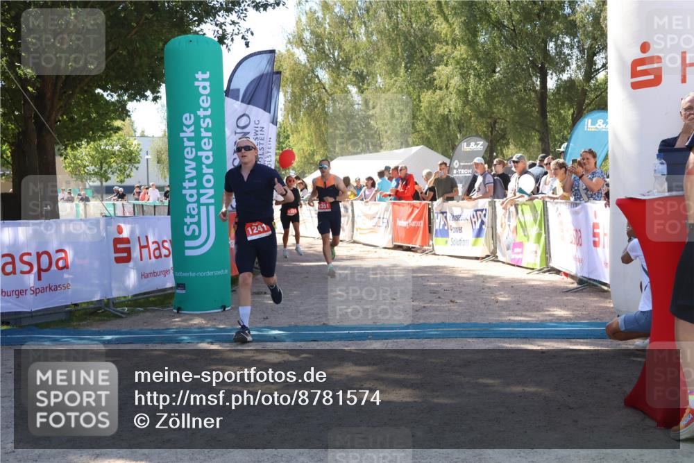 07.09.2025 - 19. Norderstedt Triathlon Zöllner http://msf.ph/oto/8781574 07.09.2025 12:56:45 Ziel 1241, 1351, 1387 meine-sportfotos.de