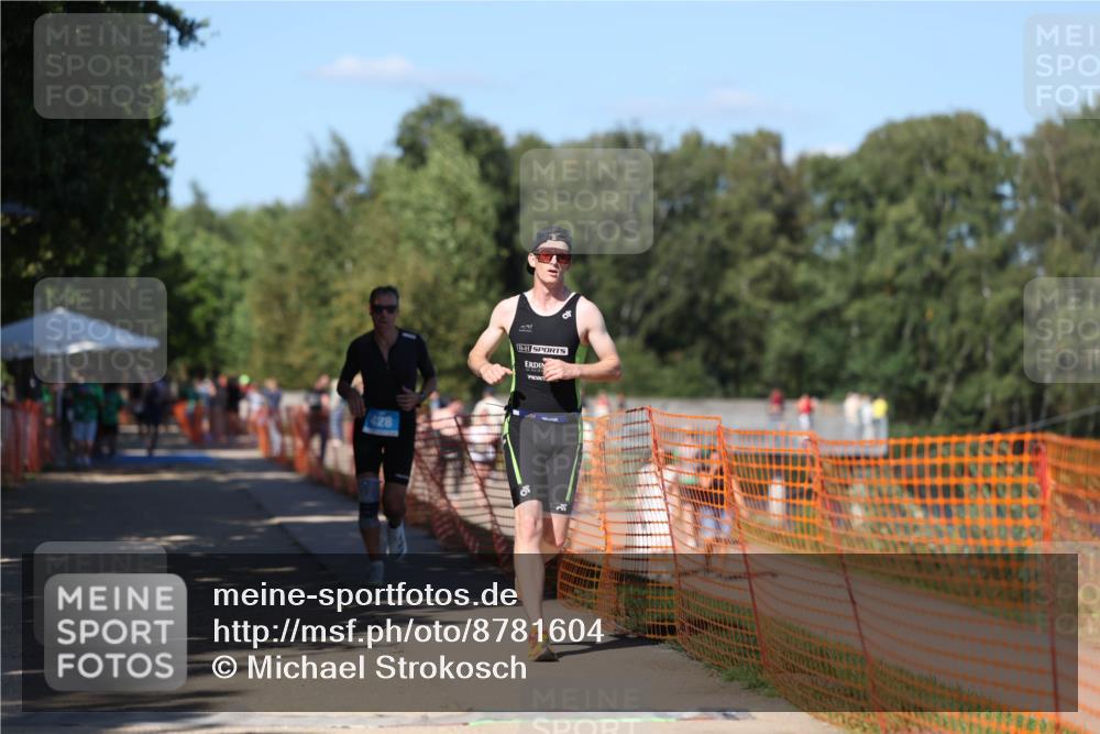 07.09.2025 - 19. Norderstedt Triathlon Michael Strokosch http://msf.ph/oto/8781604 07.09.2025 15:12:11 Laufen 428, 995 meine-sportfotos.de