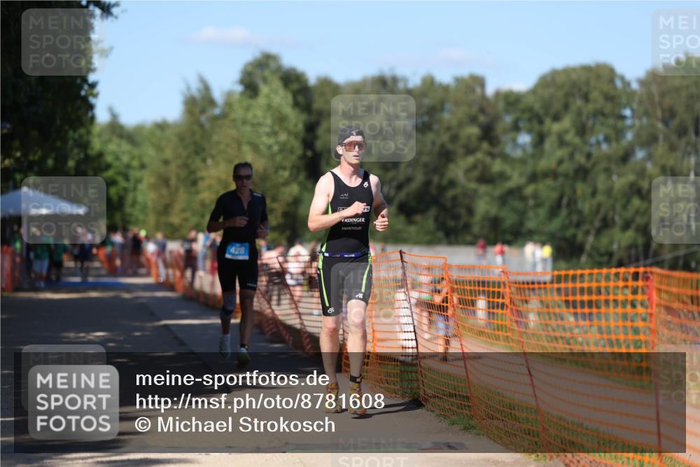 07.09.2025 - 19. Norderstedt Triathlon Michael Strokosch http://msf.ph/oto/8781608 07.09.2025 15:12:11 Laufen 428, 995 meine-sportfotos.de