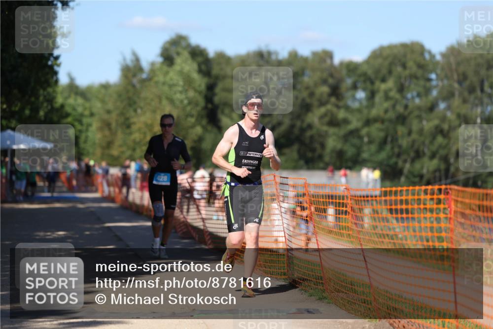 07.09.2025 - 19. Norderstedt Triathlon Michael Strokosch http://msf.ph/oto/8781616 07.09.2025 15:12:11 Laufen 428, 995 meine-sportfotos.de