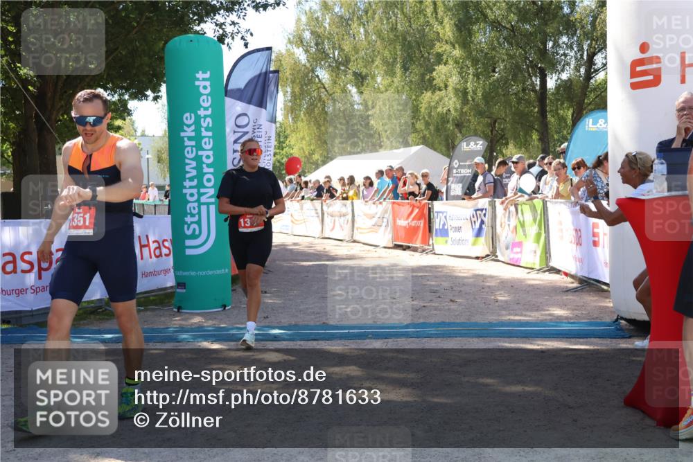 07.09.2025 - 19. Norderstedt Triathlon Zöllner http://msf.ph/oto/8781633 07.09.2025 12:56:49 Ziel 1241, 1351, 1387 meine-sportfotos.de
