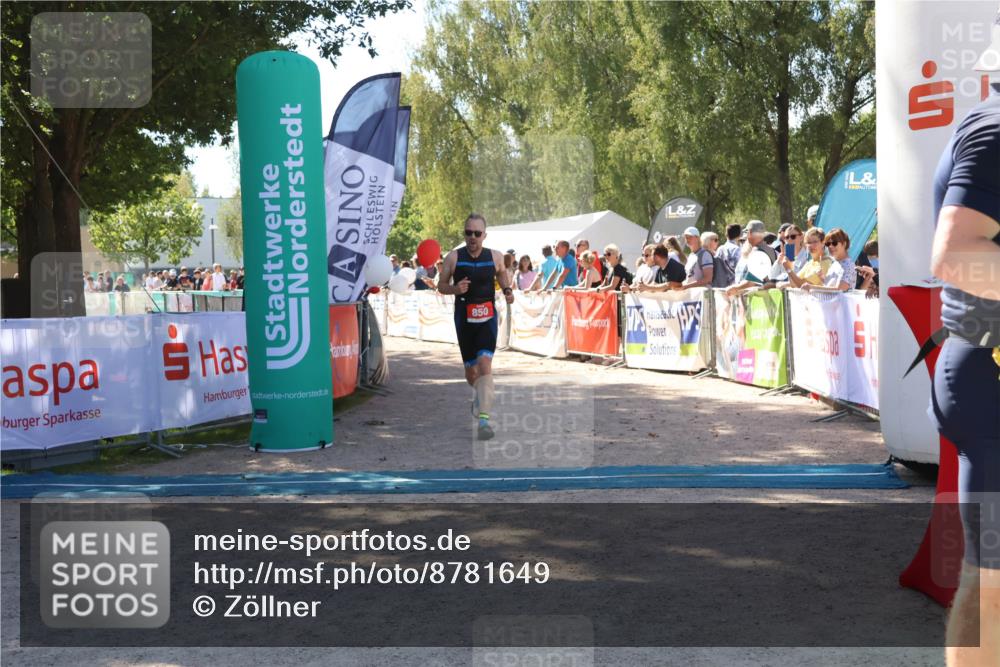 07.09.2025 - 19. Norderstedt Triathlon Zöllner http://msf.ph/oto/8781649 07.09.2025 12:57:19 Ziel 850 meine-sportfotos.de