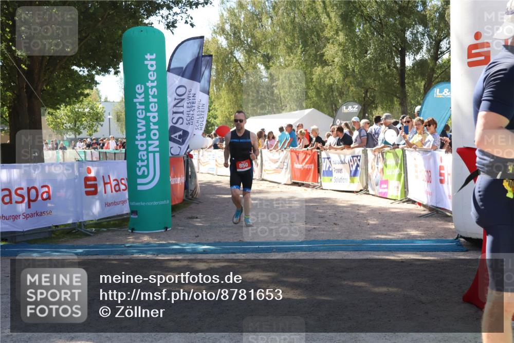 07.09.2025 - 19. Norderstedt Triathlon Zöllner http://msf.ph/oto/8781653 07.09.2025 12:57:19 Ziel 850 meine-sportfotos.de