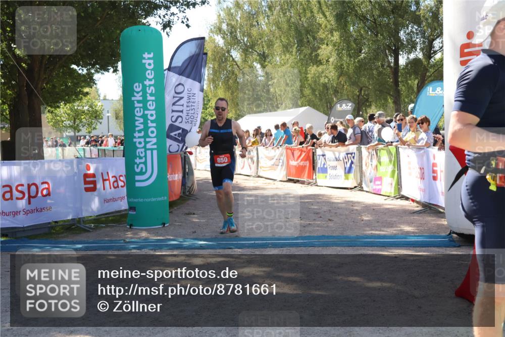 07.09.2025 - 19. Norderstedt Triathlon Zöllner http://msf.ph/oto/8781661 07.09.2025 12:57:19 Ziel 850 meine-sportfotos.de
