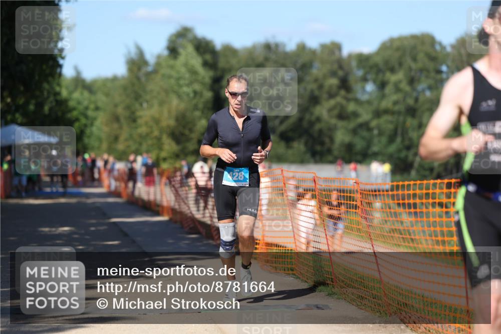 07.09.2025 - 19. Norderstedt Triathlon Michael Strokosch http://msf.ph/oto/8781664 07.09.2025 15:12:14 Laufen 428, 995 meine-sportfotos.de