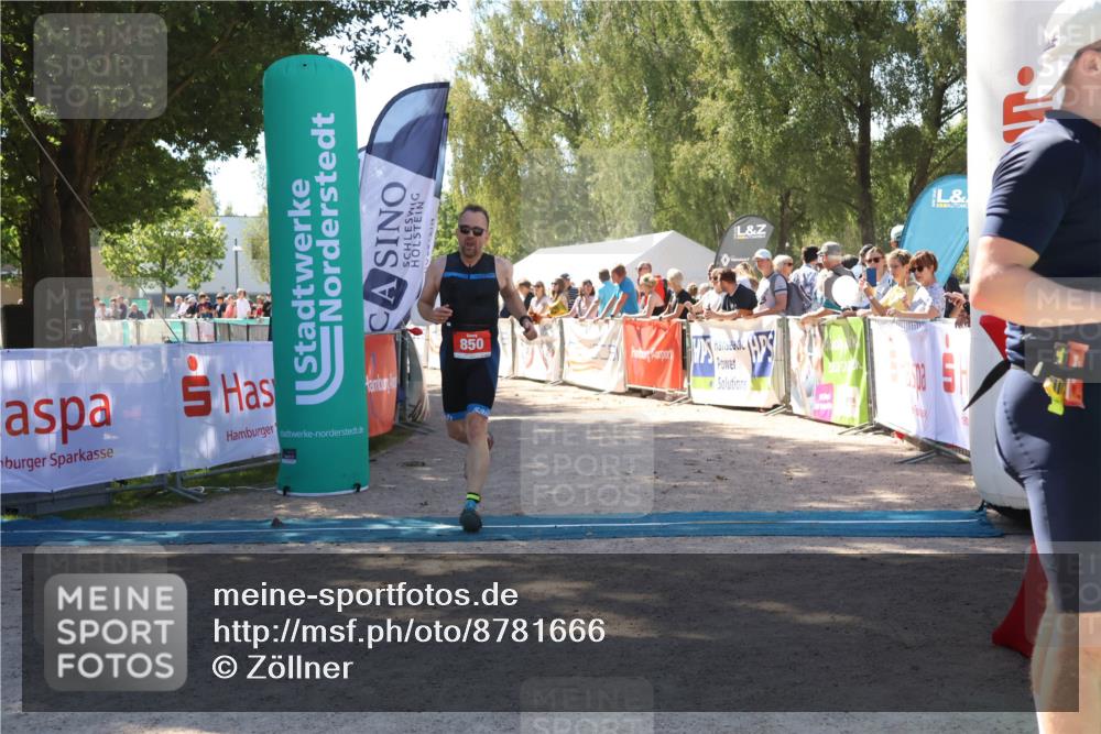 07.09.2025 - 19. Norderstedt Triathlon Zöllner http://msf.ph/oto/8781666 07.09.2025 12:57:19 Ziel 850 meine-sportfotos.de