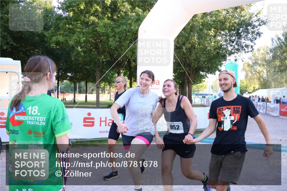 07.09.2025 - 19. Norderstedt Triathlon Zöllner http://msf.ph/oto/8781678 07.09.2025 17:43:50 Ziel 383, 429, 952, 1448 meine-sportfotos.de