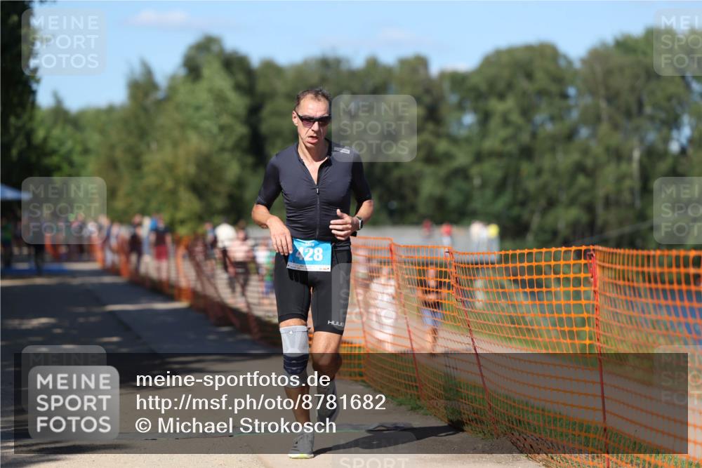 07.09.2025 - 19. Norderstedt Triathlon Michael Strokosch http://msf.ph/oto/8781682 07.09.2025 15:12:15 Laufen 428, 995 meine-sportfotos.de